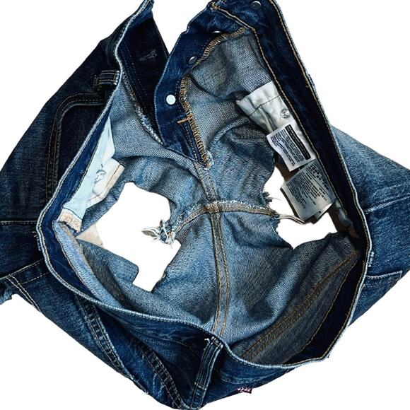 Levi’s Women’s 501 Sz 29 Cherry Embroidered Cutoff Denim Shorts - Picture 11 of 12